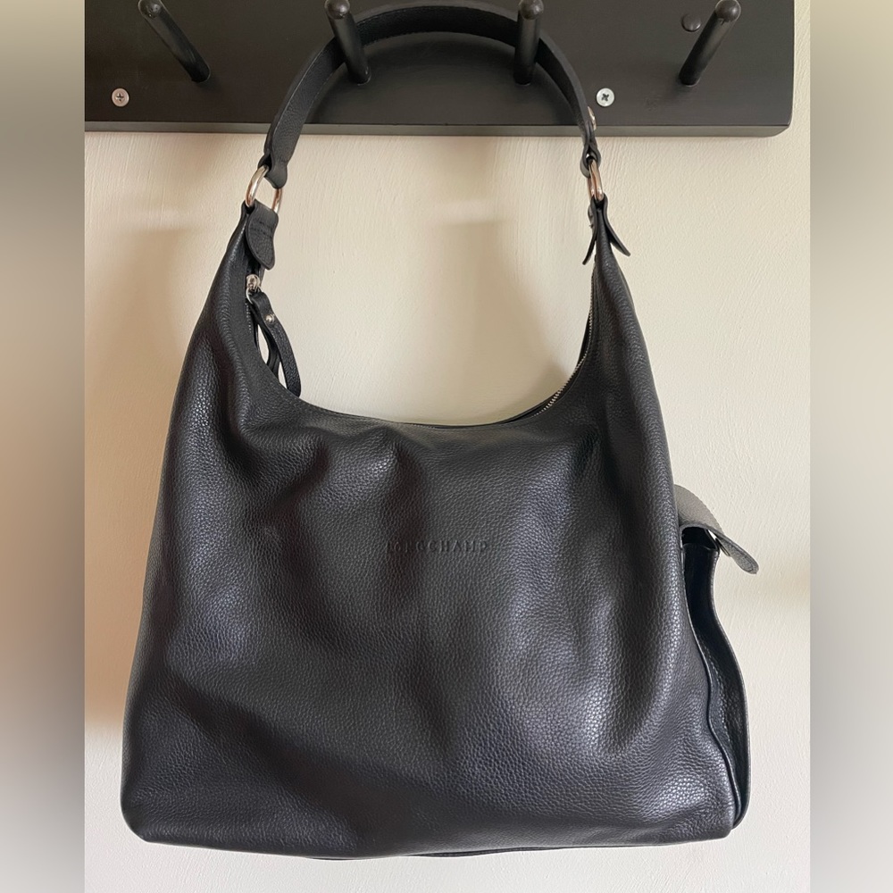 Longchamp black leather bag/purse.